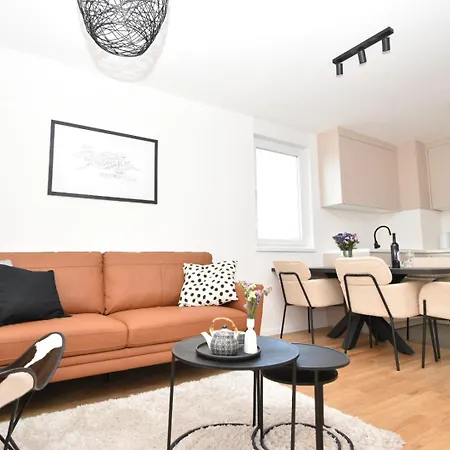 Urban Loft With Garage Place Apartament